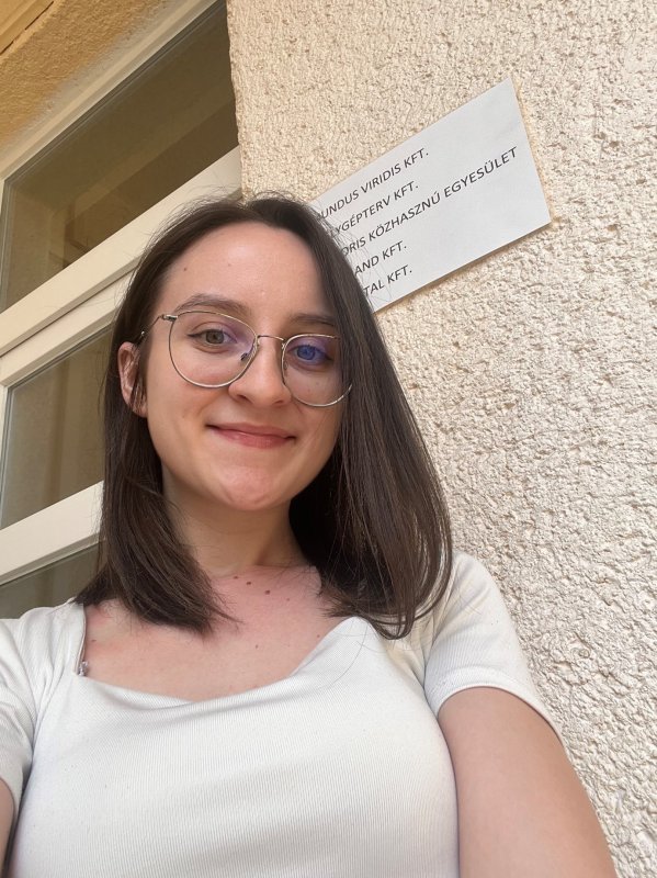 Iuhasz Julianna