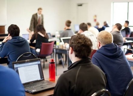 Pályázat oktatói minősítési pótlék megítélésére
