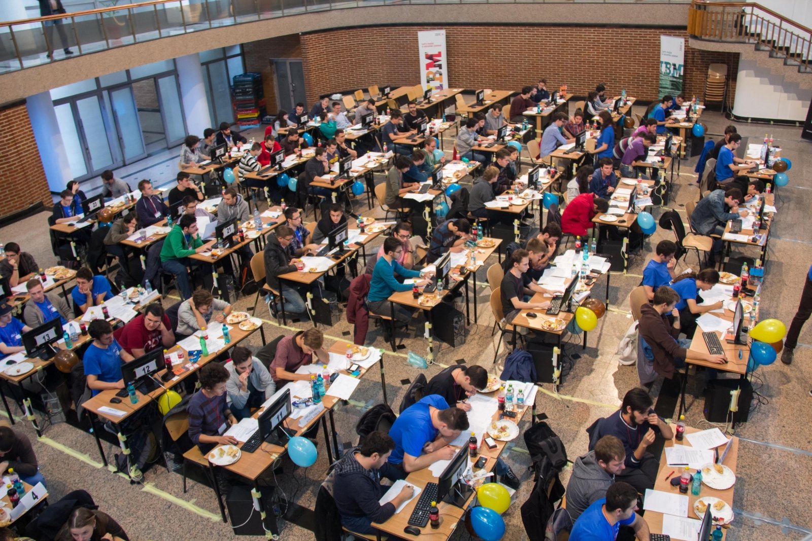 Hallgatóink az ACM nemzetközi programozói versenyen