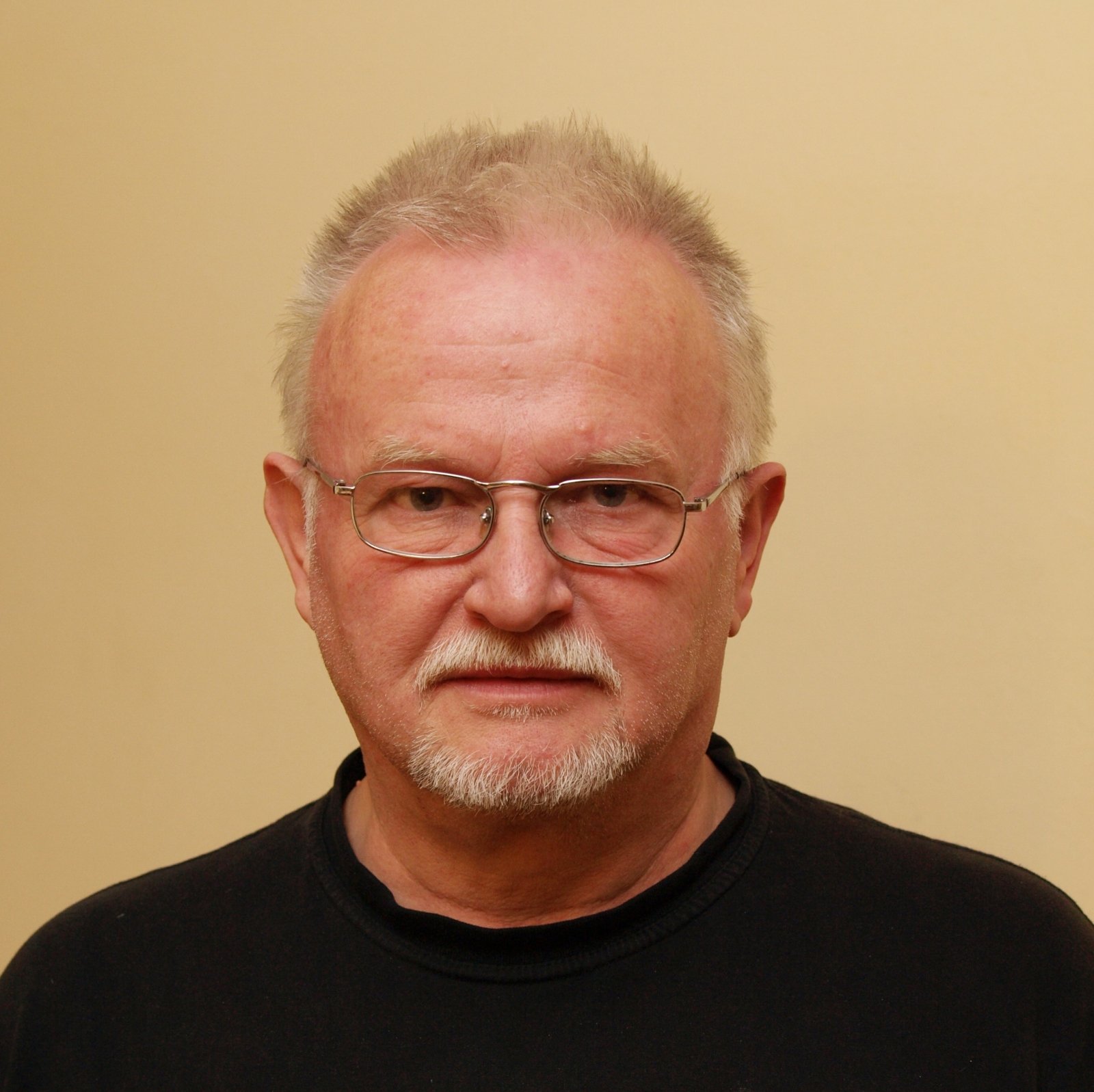 In memoriam Márton László-Ferencz