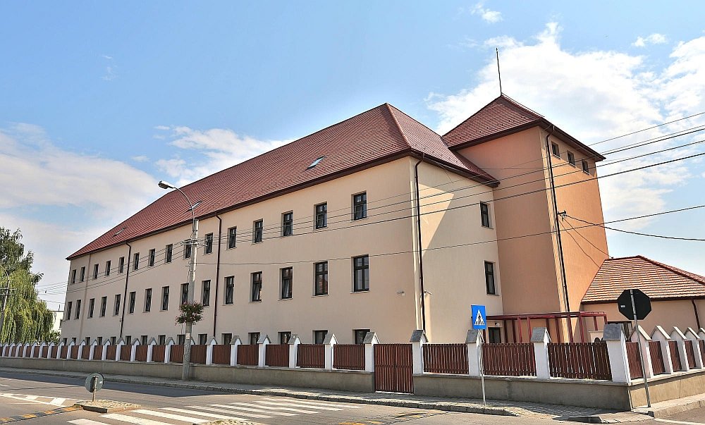 Álláshirdetés - Pályázati kiírás óraadói állás betöltésére a 2019/2020-as tanév II. félévére