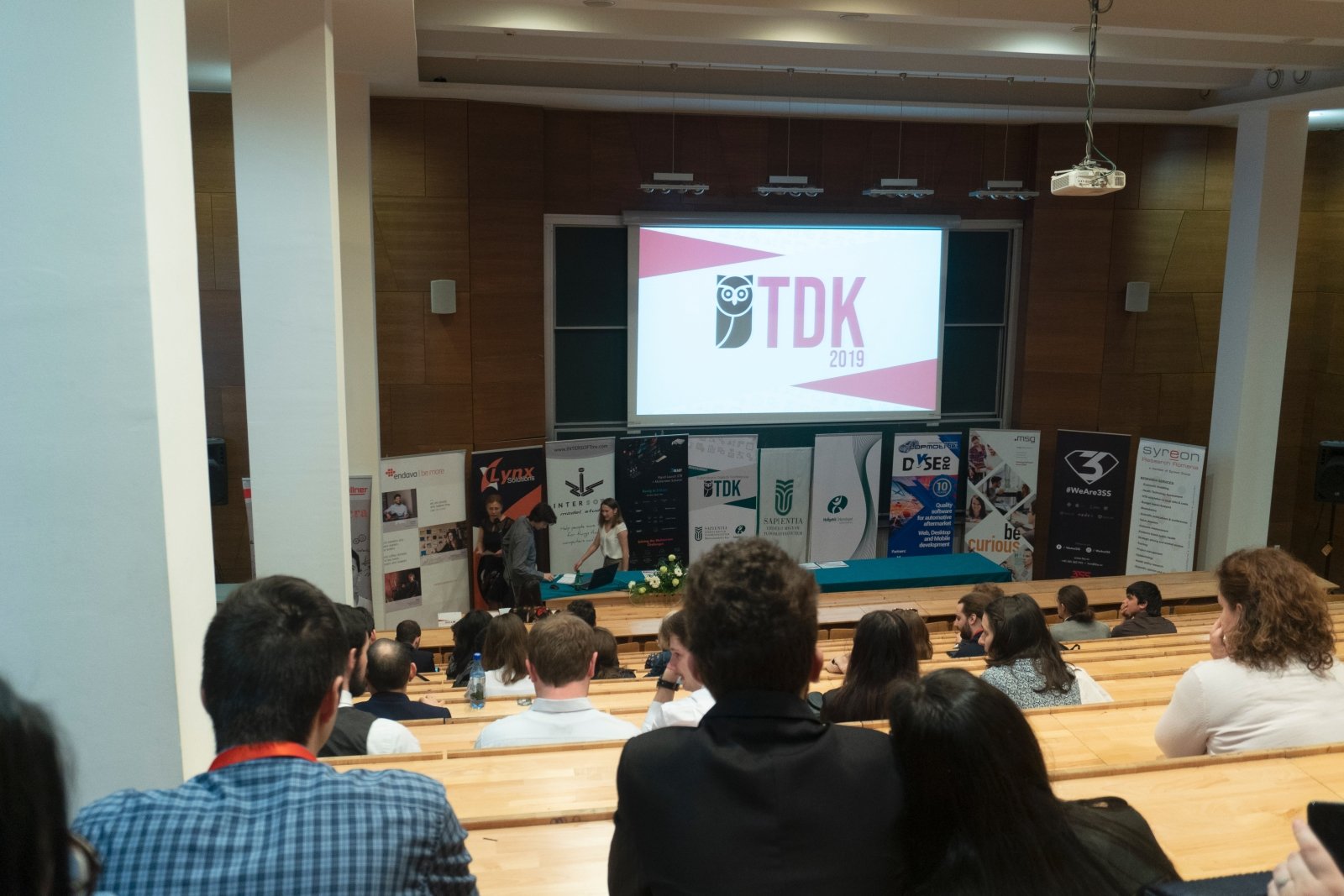 Elindult a jelentkezési folyamat a Kari Tudományos Diákköri Konferenciákra